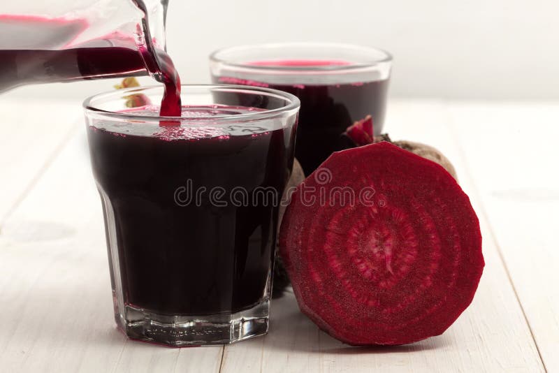 Succo della barbabietola fotografia stock Succo della barbabietola fotografia stock