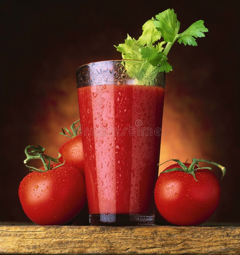 Succo di pomodoro fotografie stock libere da diritti Succo di pomodoro fotografie stock libere da diritti
