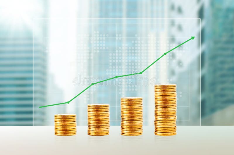 Sucesso no conceito do negócio Pilhas da moeda de ouro Crescimento da finança acima imagem de stock royalty free Sucesso no conceito do negócio Pilhas da moeda de ouro Crescimento da finança acima imagem de stock royalty free