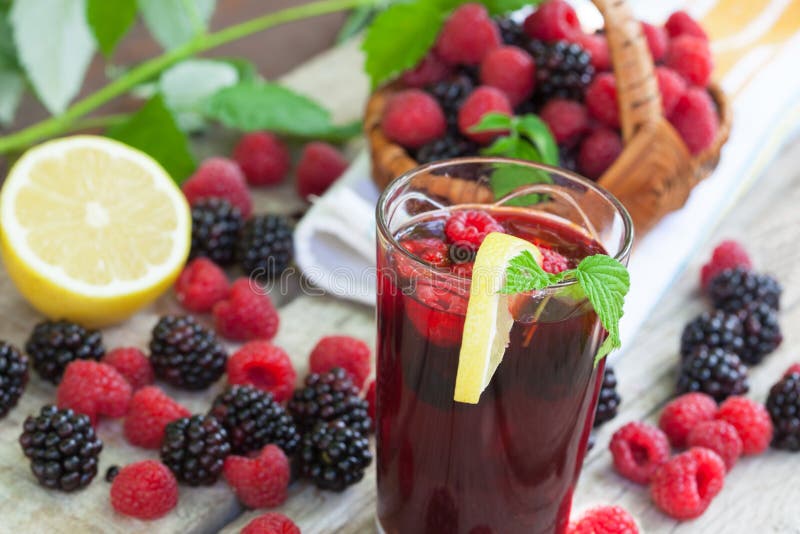 Suco Da Framboesa E Da Amorapreta Imagem de Stock Imagem de