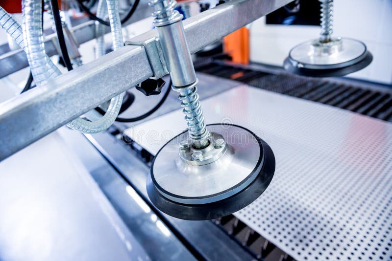 Suction Cups Equipment for Transporting Large Sheets of Metal Stock