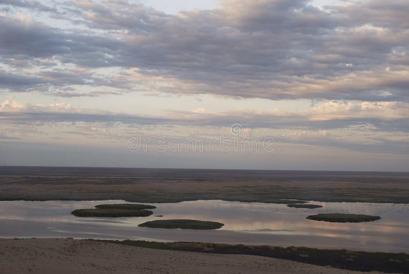 Sudochie Lake, Usturt Plateau