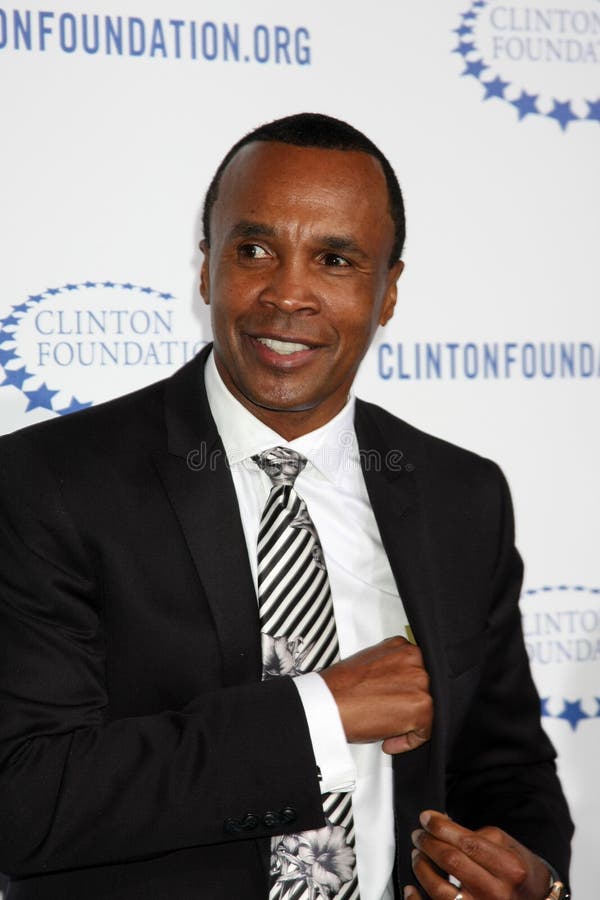 LOS ANGELES - OCT 14: Sugar Ray Leonard arriving at the Clinton Foundation Decade of Difference Gala at the Hollywood Palladium on October 14, 2011 in Los Angelees, CA. LOS ANGELES - OCT 14: Sugar Ray Leonard arriving at the Clinton Foundation Decade of Difference Gala at the Hollywood Palladium on October 14, 2011 in Los Angelees, CA