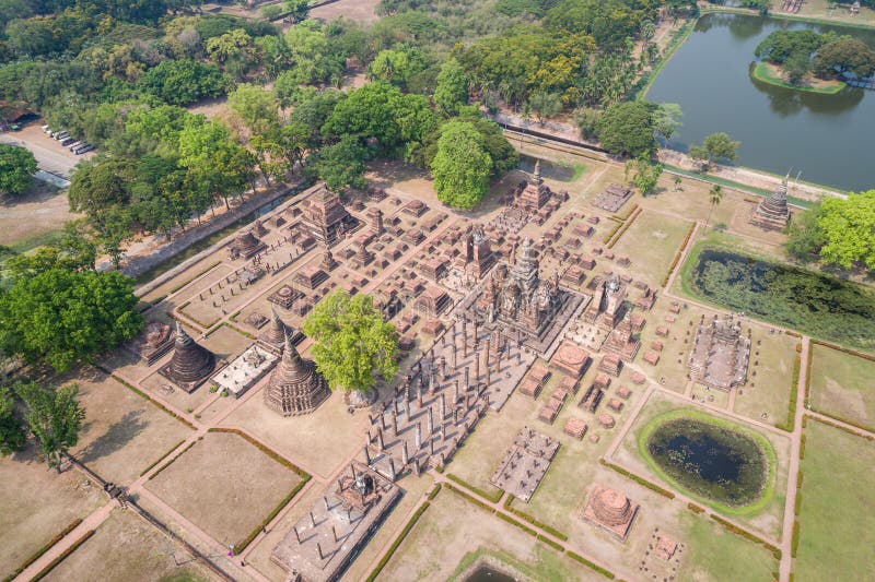 Sukhothai Dziejowy park w Sukhothai, Tajlandia widok z lotu ptaka fotografia stock Sukhothai Dziejowy park w Sukhothai, Tajlandia widok z lotu ptaka fotografia stock