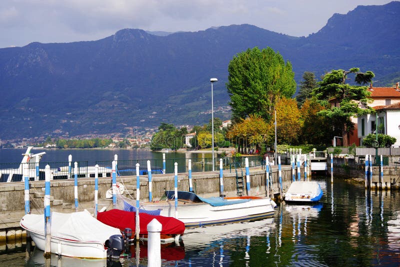 Es un en provincia de, en Lombardía.