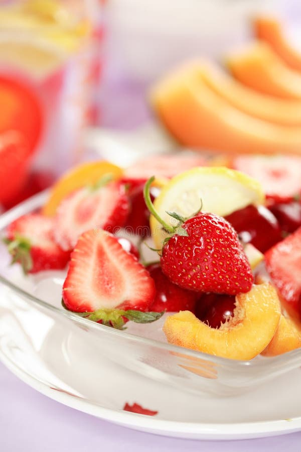 Frisches Obst für den heißen Sommer mit niedrigem Kaloriengehalt.