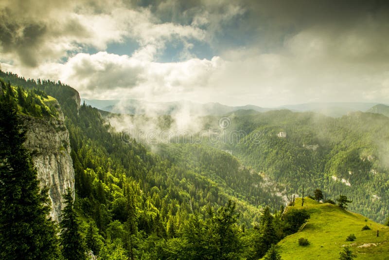 Letný pohľad na Veľkú Fatru na Slovensku.