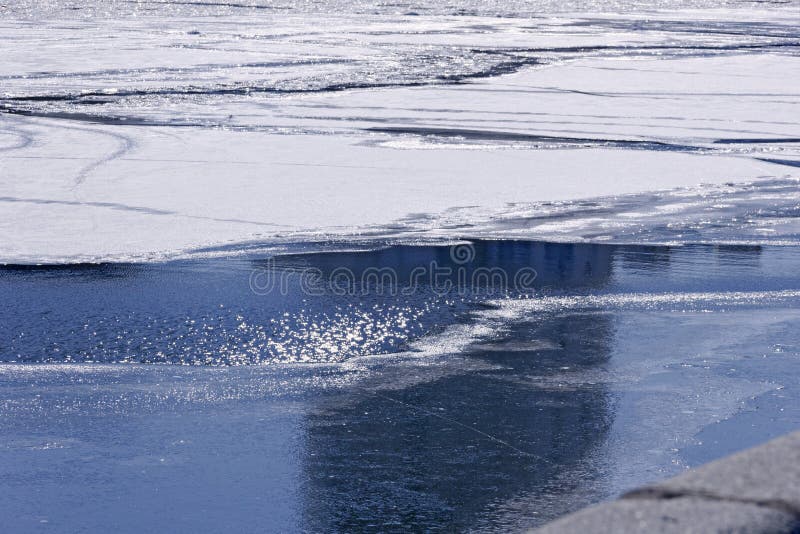 Sun in cold spring water stock image. Image of morning 48890083