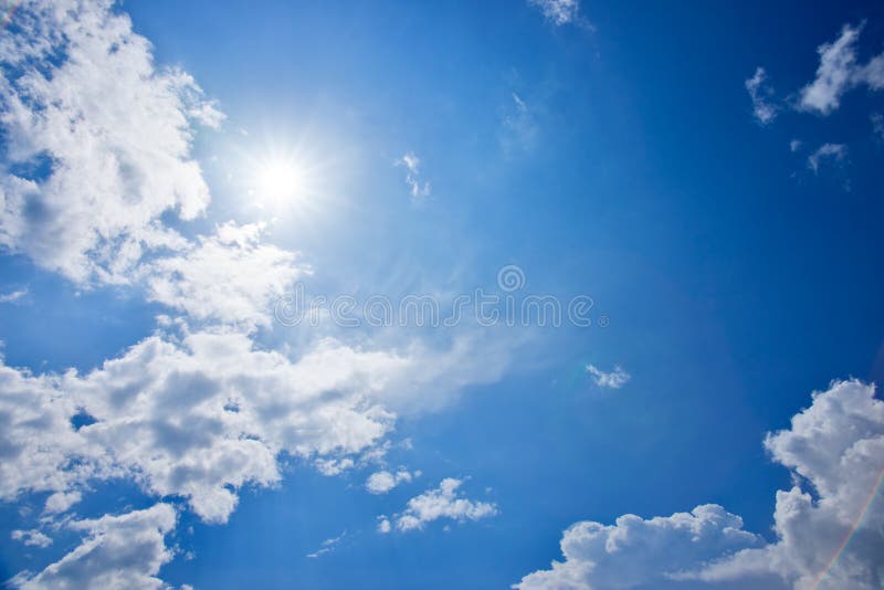 Sun en el cielo foto de archivo. Imagen de rayos, cloudscape - 31395614