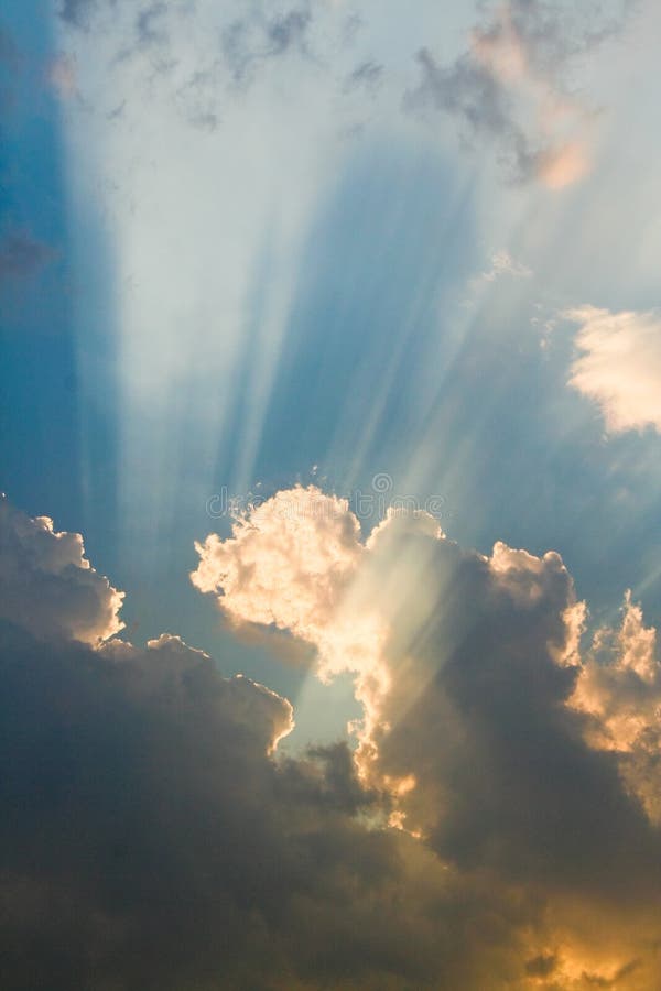 sun rays clouds