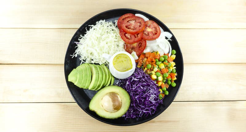 Sund hemlagad strikt vegetarianmat, vegetarian bantar, vitaminmellanmålet, mat och hälsobegreppet arkivbilder