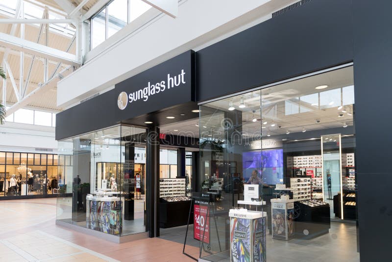 Sunglass Hut Store front editorial image. Image of luxury 128259725