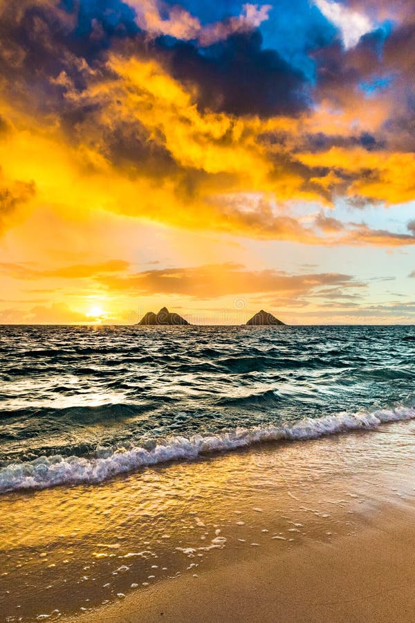 Sunrise At Lanikai Beach In Kailua Oahu Hawaii Stock Photo Image Of