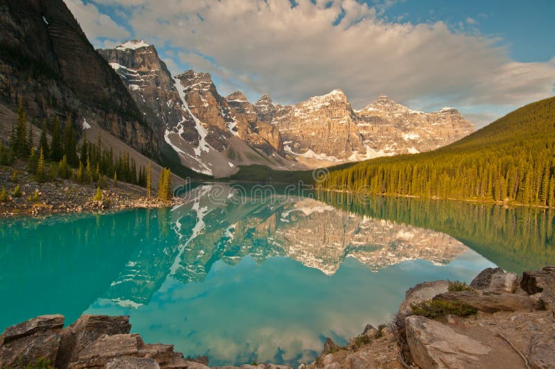 Moraine Lake at Sunrise, Banff National Park, Canada Stock Photo ...