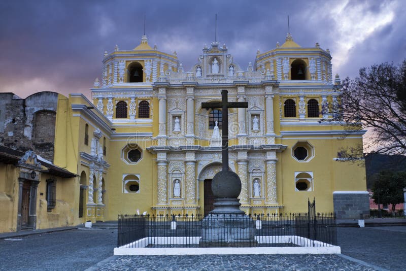 Sunset in Antigua - La Merced