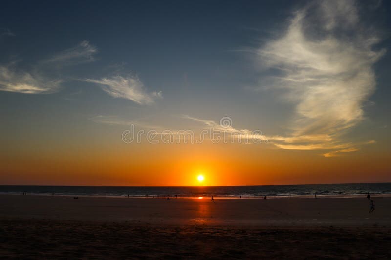Sunsets πέρα από έναν απέραντο ωκεανό στοκ εικόνες Sunsets πέρα από έναν απέραντο ωκεανό στοκ εικόνες