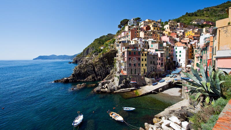 Sunshine at the Harbour Side of Riomaggiore