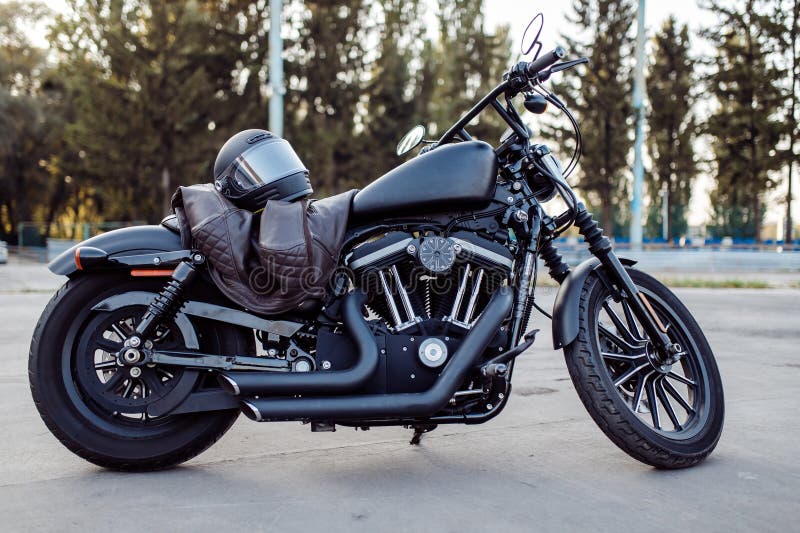 Super bike Harley Davidson black motorcycle sholm and jacket