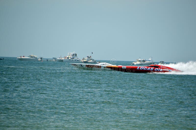 Super Boat Races (Hooters vs Lucas Oil)