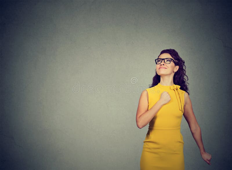 Super heldenmeisje Zekere Jonge Vrouw stock afbeeldingen Super heldenmeisje Zekere Jonge Vrouw stock afbeeldingen