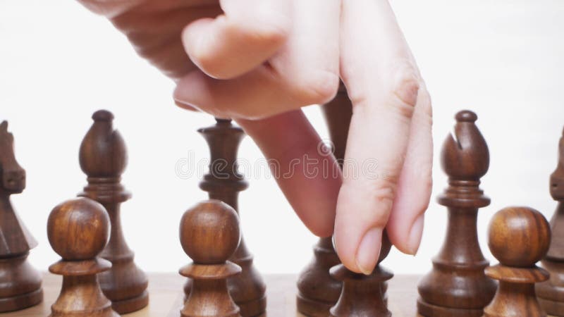 O Jogo De Xadrez Ganha E Perde. Checkmate, Dessecion Estratégico E Conceito  De Competição. Foto Royalty Free, Gravuras, Imagens e Banco de fotografias.  Image 166294389