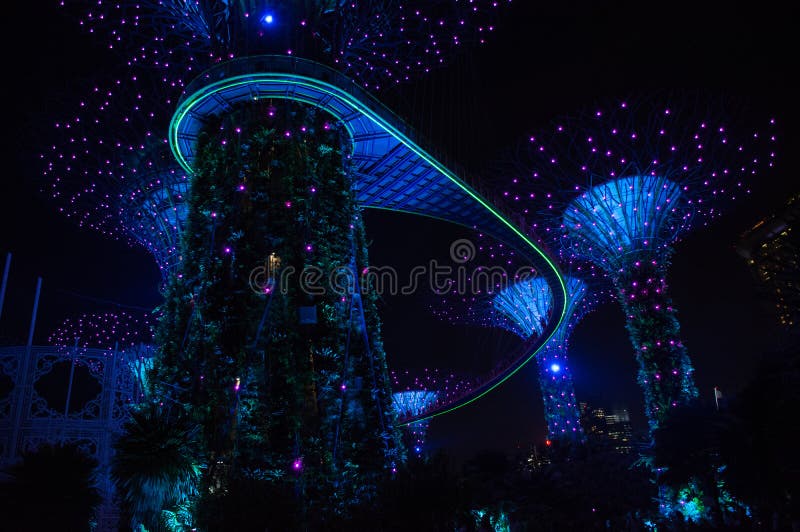 Super Trees At Gardens By The Bay Stock Image Image Of Solar