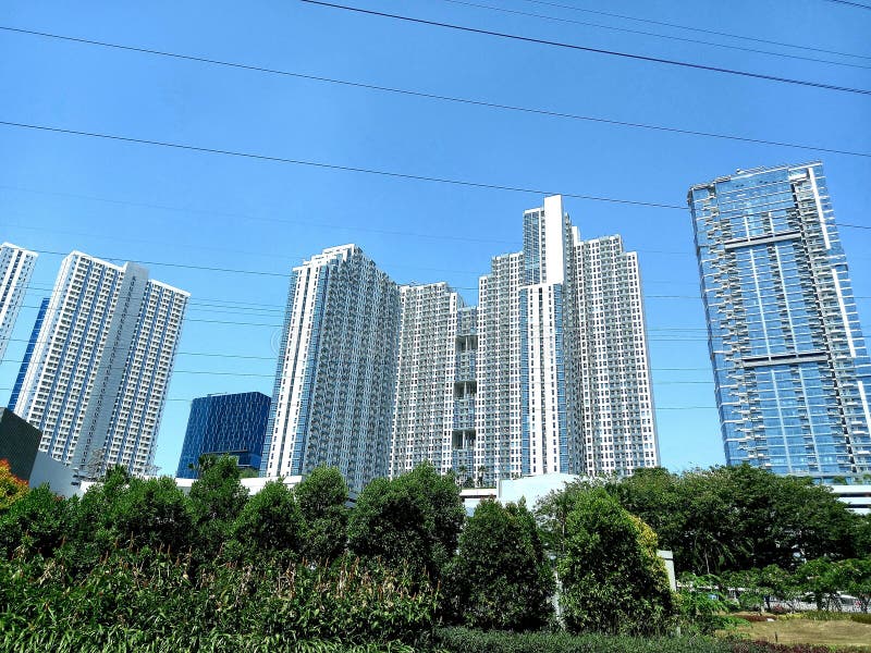 Super White Big Block Building Stock Photo - Image of neighbourhood ...