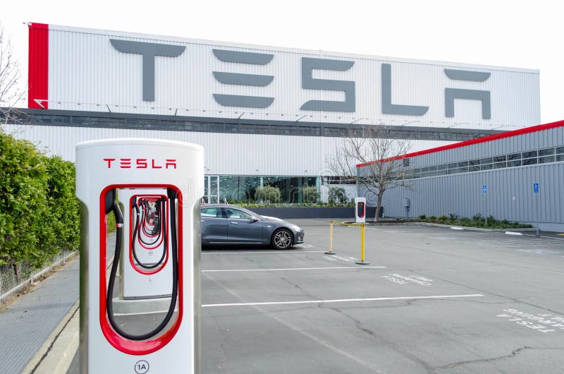 Superchargers przy Tesla Jadą fabrykę