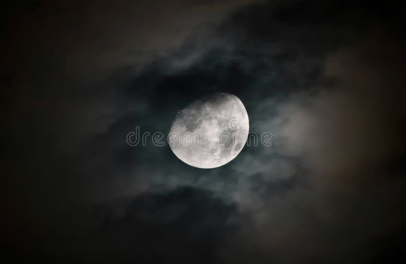 Superficie De La Luna Con Los Detalles Imagen de archivo Imagen de circular, detallado 43661843