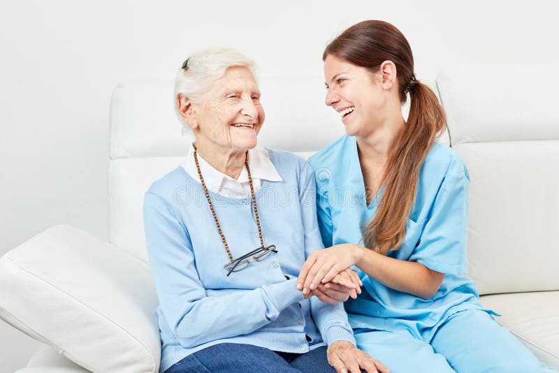 Supérieur heureux et infirmière image libre de droits Supérieur heureux et infirmière image libre de droits