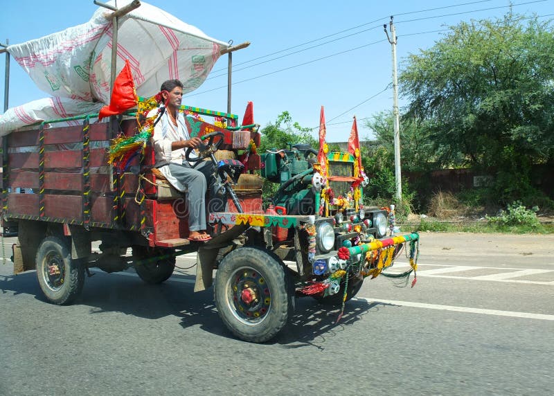 Sur la route en Inde photographie stock