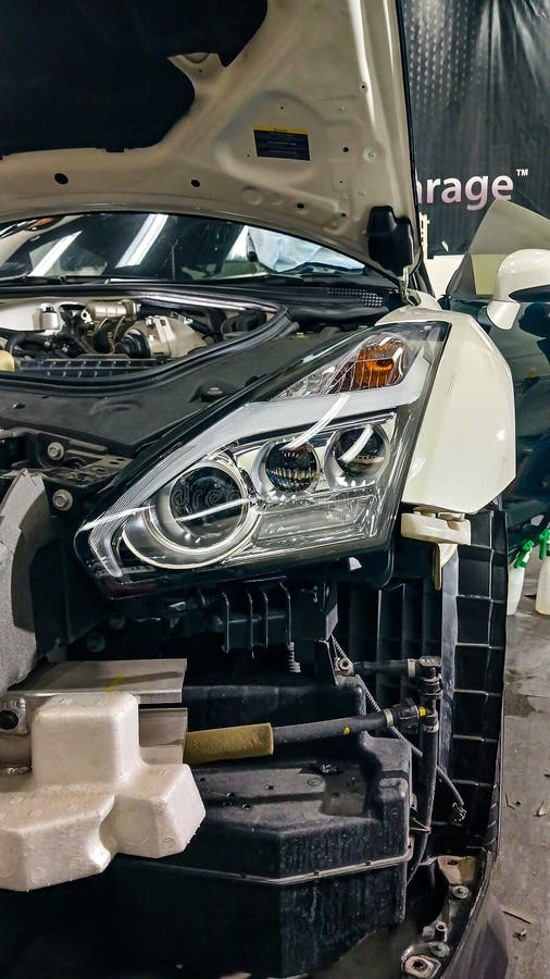 Nissan GT-R R35 headlights on work
