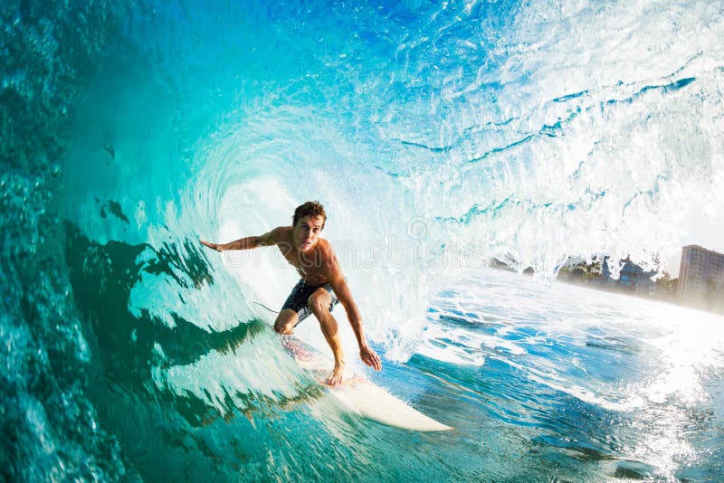 Surfer Gettting Barreled στοκ φωτογραφία με δικαίωμα ελεύθερης χρήσης