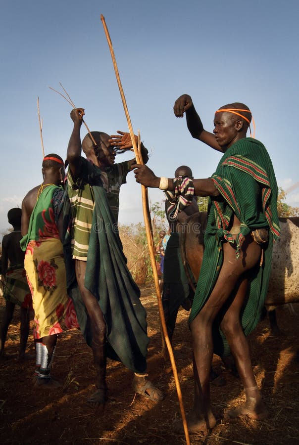 Mursi Stick Fight Donga in South Omo, Ethiopia Editorial Photography -  Image of south, ceremony: 30684777