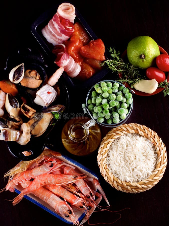 Surowi składniki dla Paella obraz stock Surowi składniki dla Paella obraz stock