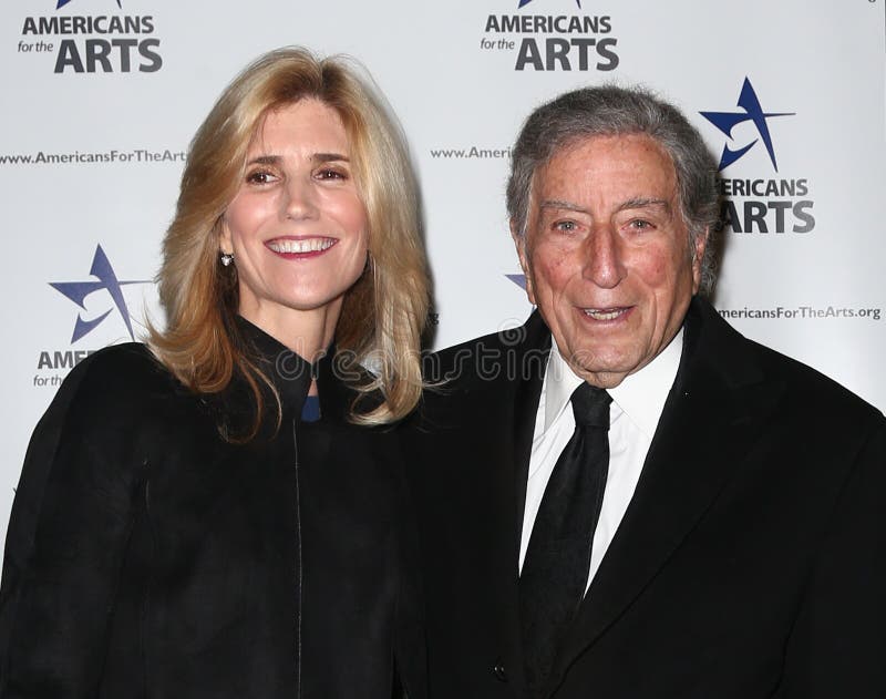 Susan Crow, Tony Bennett