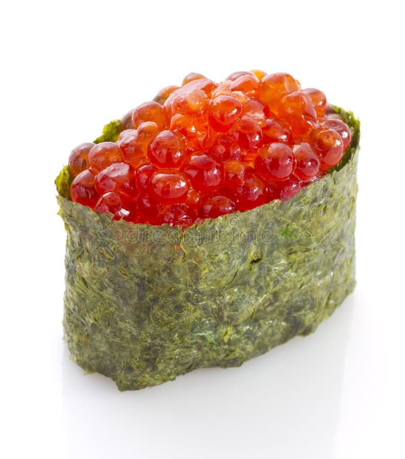 Sushi gunkan con el caviar rojo Tobico Tobiko Aislado imagenes de archivo Sushi gunkan con el caviar rojo Tobico Tobiko Aislado imagenes de archivo