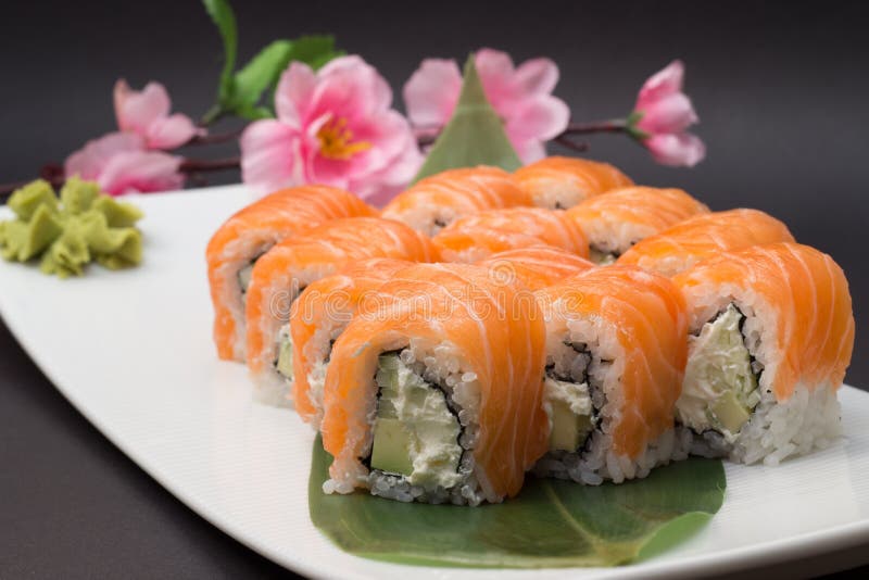Sushi roll philadelphia