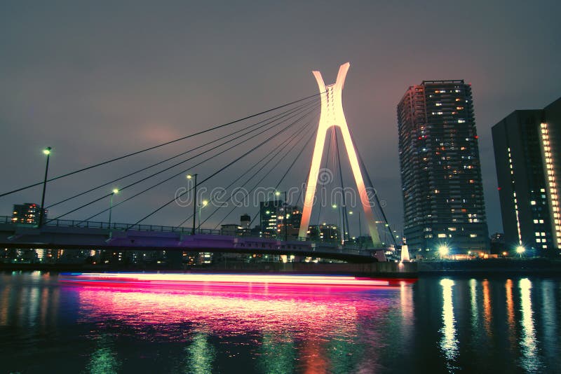 Suspension bridge and ship