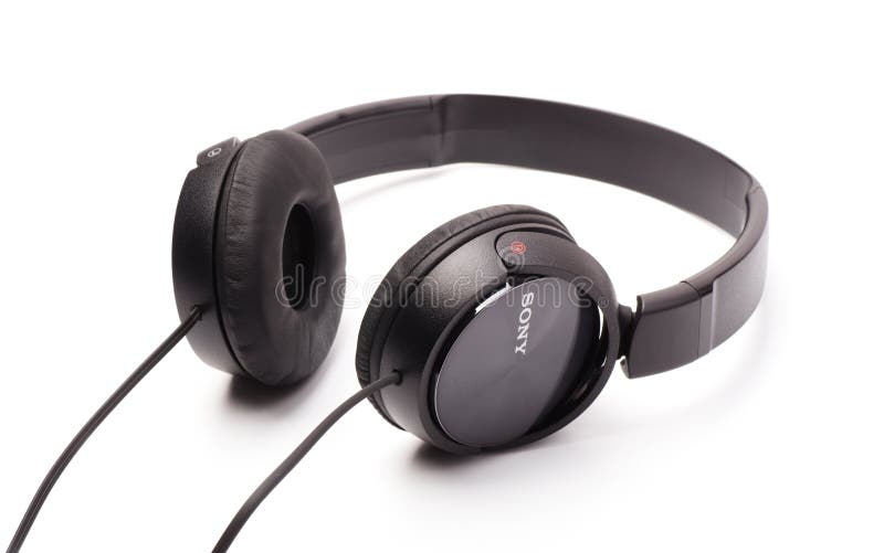Svart SONY hörlurar arkivbild Svart SONY hörlurar arkivbild
