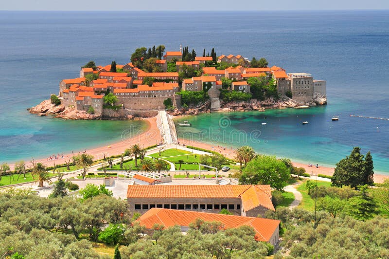 Sveti Stefan mała wysepka i kurort w Montenegro Bałkany obraz royalty free Sveti Stefan mała wysepka i kurort w Montenegro Bałkany obraz royalty free