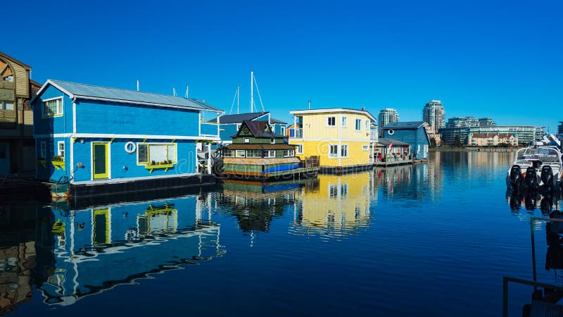 Sväva den inre hamnen för hem- byhusbåtfiskares hamnplats, Victoria British Columbia Canada Område har att sväva hem, fartyg, royaltyfri fotografi Sväva den inre hamnen för hem- byhusbåtfiskares hamnplats, Victoria British Columbia Canada Område har att sväva hem, fartyg, royaltyfri fotografi