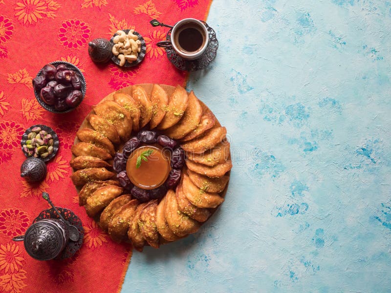sweets arabskich Arabscy Ghorayeba cukierki, i « Ciastka El Fitr Islamska uczta obraz stock sweets arabskich Arabscy Ghorayeba cukierki, i « Ciastka El Fitr Islamska uczta obraz stock