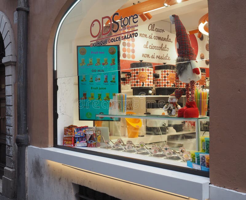 Candy store in Rome, Italy editorial photo. Image of store 167707646