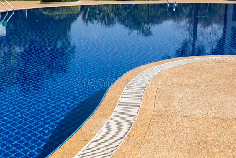 swimming pool overflow drain