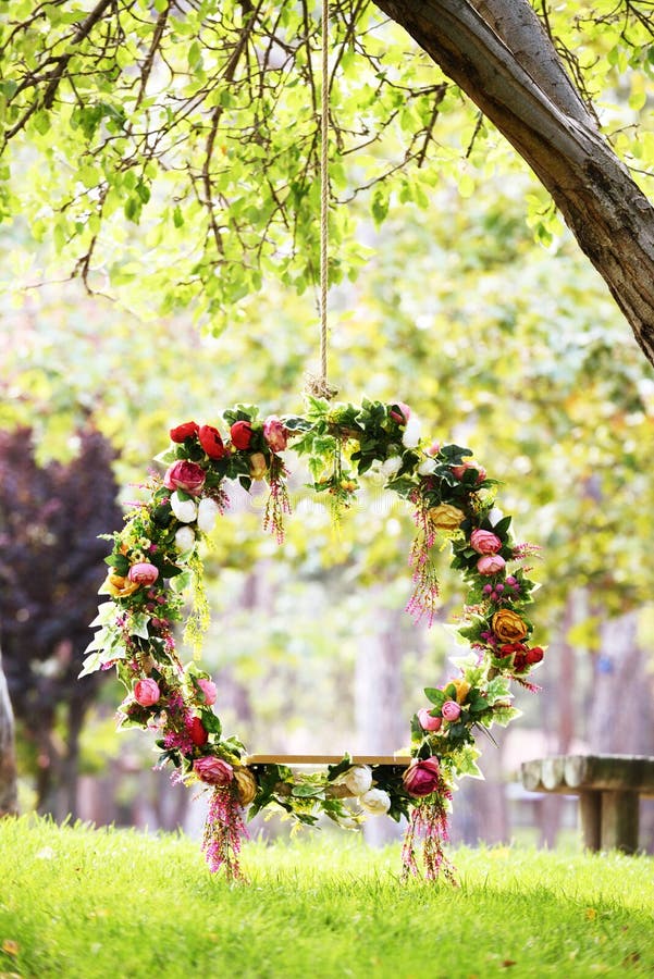 Swing, DIY floral hanging hoop