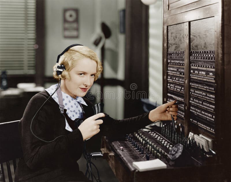 SWITCHBOARD (Wszystkie persons przedstawiający no są długiego utrzymania i żadny nieruchomość istnieje Dostawca gwarancje że tam zdjęcie royalty free SWITCHBOARD (Wszystkie persons przedstawiający no są długiego utrzymania i żadny nieruchomość istnieje Dostawca gwarancje że tam zdjęcie royalty free