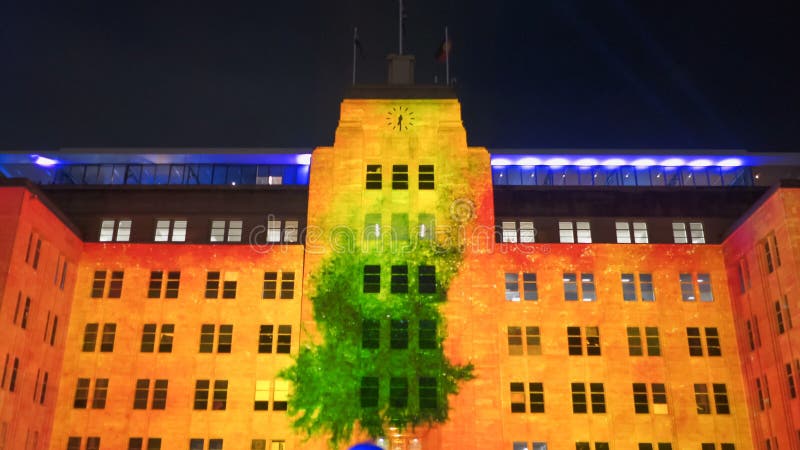 SYDNEY, AUSTRALIE - JUIN, 5, 2017 : musée d'art contemporain décoré des couleurs oranges pour 2017 vif image stock SYDNEY, AUSTRALIE - JUIN, 5, 2017 : musée d'art contemporain décoré des couleurs oranges pour 2017 vif image stock