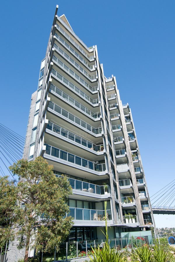 Sydney Skyscraper mit hellem blauem Himmel lizenzfreie stockbilder Sydney Skyscraper mit hellem blauem Himmel lizenzfreie stockbilder
