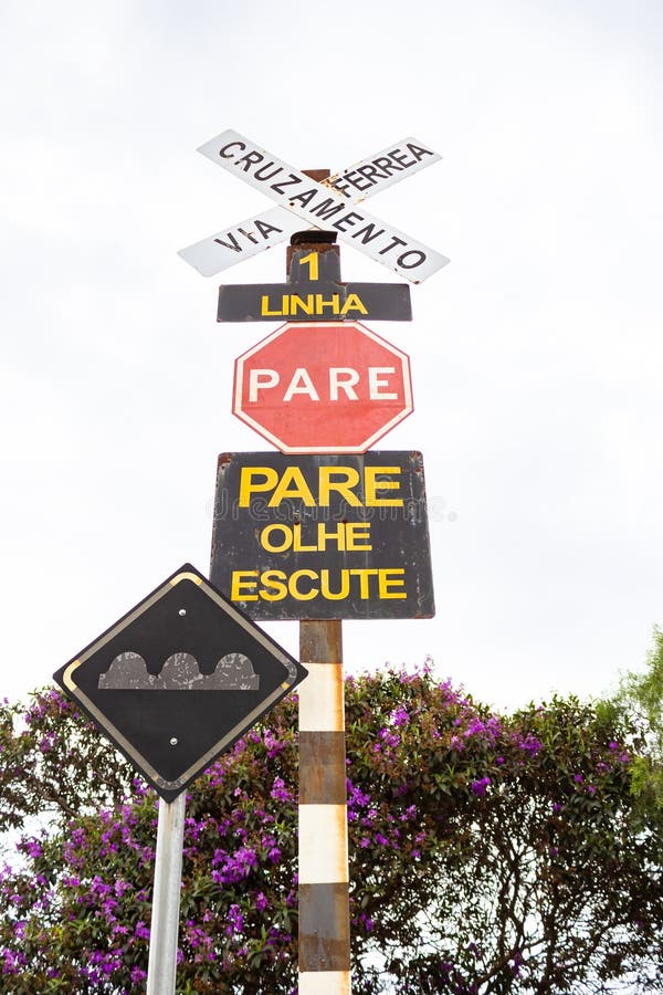 Railroad crossing. Crossing signal for 1 railway track. Railway crossing sign. Railroad crossing. Crossing signal for 1 railway track. Railway crossing sign.